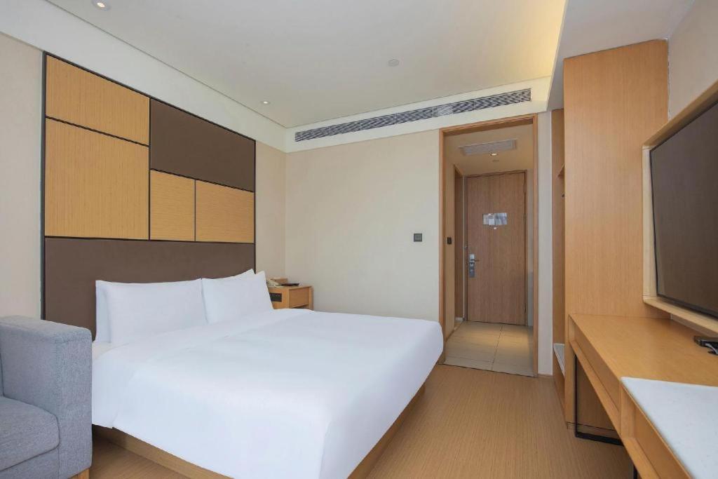 Ji Hotel Shanghai The Bund Tiantong Road Exterior photo